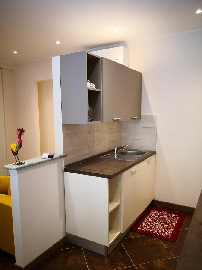 La Porta Rossa Apartment Вадо Лигуре Екстериор снимка