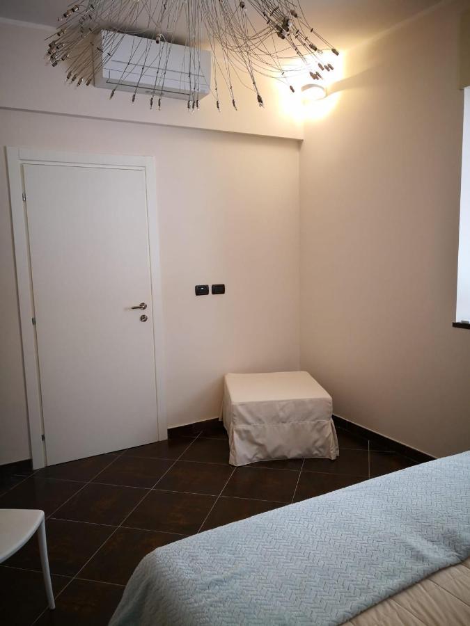 La Porta Rossa Apartment Вадо Лигуре Екстериор снимка